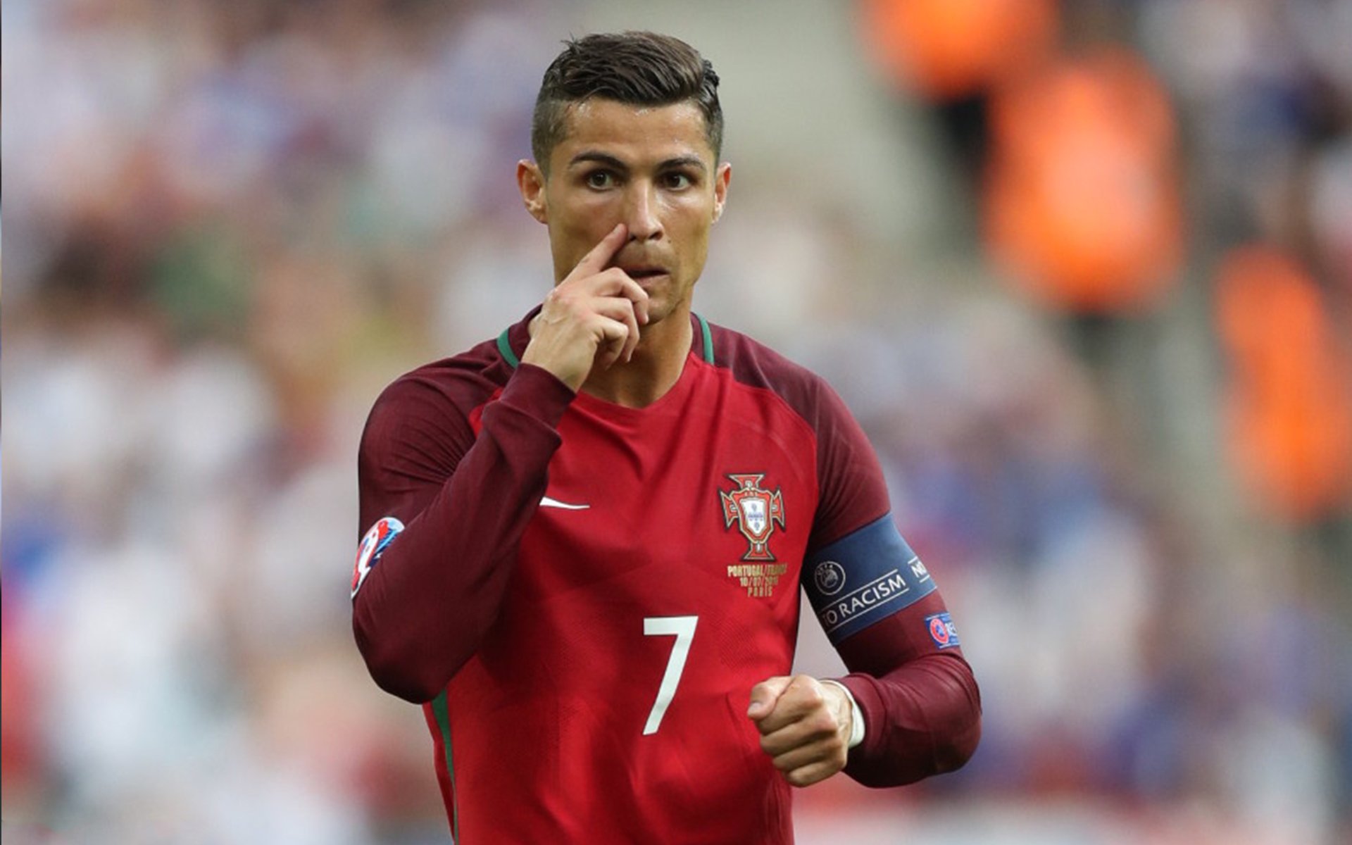 莱万多夫斯基重返赛场，出色发挥首场状态出色，TL观众沸腾！全场沸腾不已